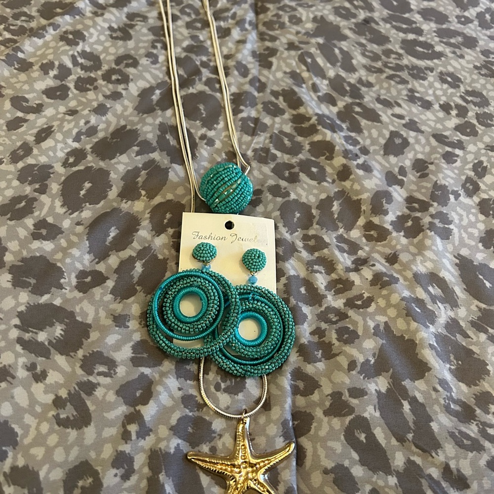 Elegant Teal Beaded Necklace with Starfish Pendant